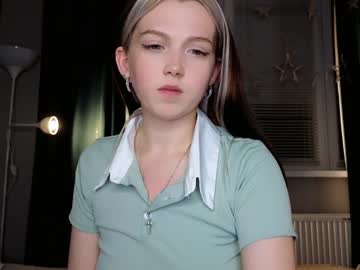 girl cam all day small_blondee image #5668690