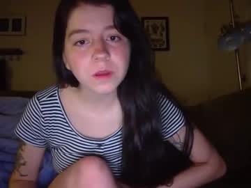 girl cam all day babyrae1010 image #2433361