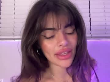 girl cam all day poutyselena image #8177518