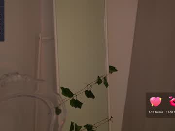 girl cam all day mother__of__dragons image #6184698