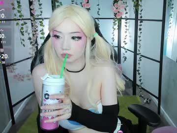 girl cam all day milkycute image #8373209