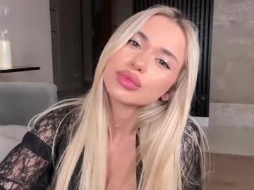 girl cam all day julia_rle image #9386820