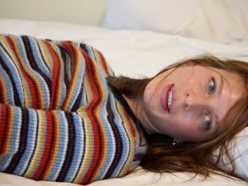 girl cam all day ellaa91 image #3560820