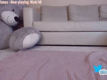 girl cam all day hollyextra image #440001