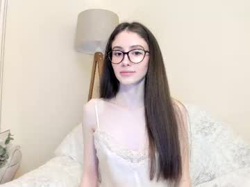 girl cam all day snowww_white image #8887500