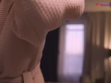 girl cam all day bronnica image #6688103