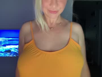 girl cam all day kiradivine image #2458241
