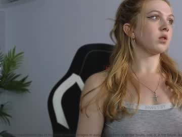girl cam all day small_blondee image #7358307
