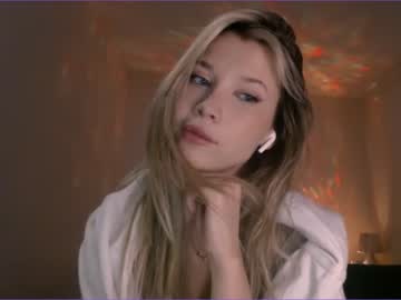 girl cam all day bitter_moon image #3233853