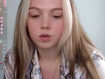 girl cam all day small_blondee image #5369978