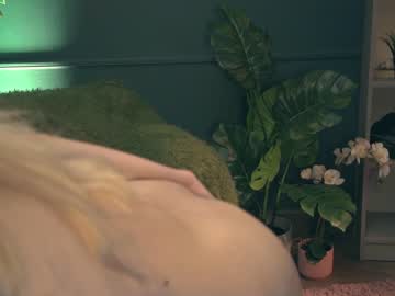 girl cam all day lolly_bella_ image #710229