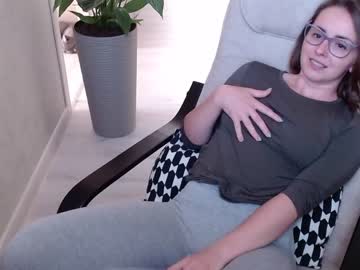 girl cam all day juicy_peach88 image #2184296