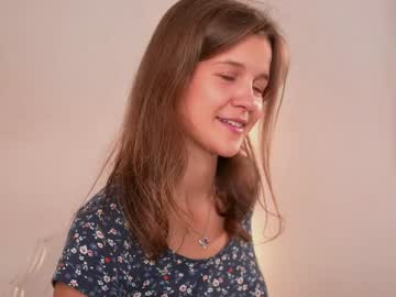 girl cam all day eli_sun image #9510537