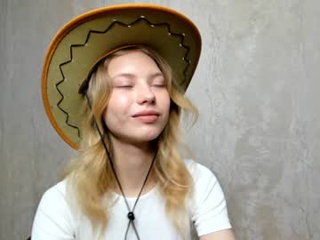 girl cam all day olivia_madyson image #5017646