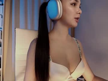 girl cam all day hollyextra image #9444871