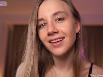 girl cam all day alexispeach image #3427108