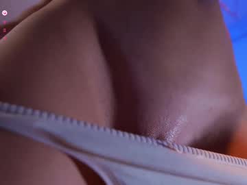 girl cam all day lucie_beltran image #8922881