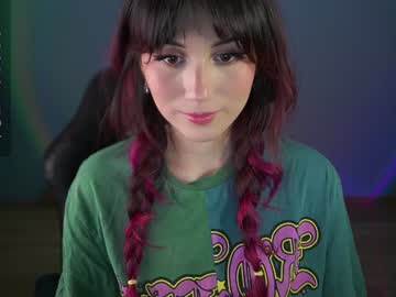 girl cam all day greeny_mat image #8693301
