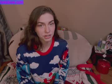 girl cam all day chroniclove image #3141196