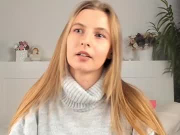 girl cam all day oliviasolis image #3539896