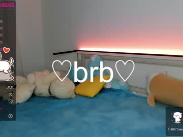 girl cam all day small_blondee image #3725652