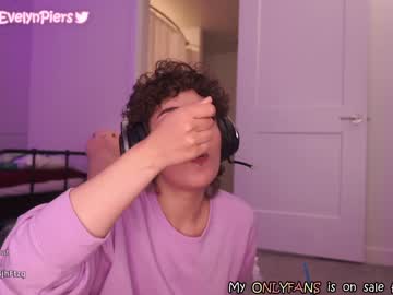 girl cam all day evelynpiers image #2468084