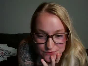 girl cam all day caitnicole69 image #5804130
