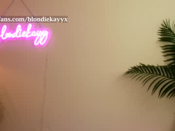 girl cam all day blondiekayy image #1042988
