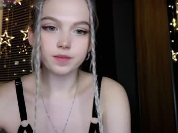 girl cam all day small_blondee image #5725425