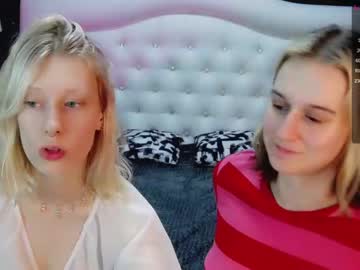 girl cam all day julia_tina image #1307585