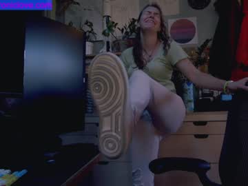 girl cam all day chroniclove image #2574853