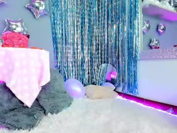 girl cam all day saschaholmen image #2744616