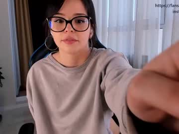 girl cam all day aavee image #1757889
