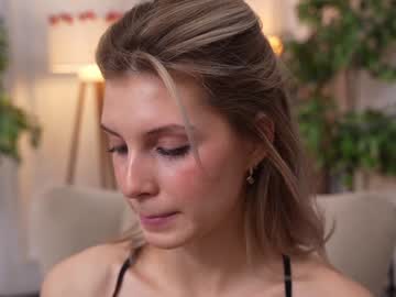 girl cam all day refined_style image #8708743