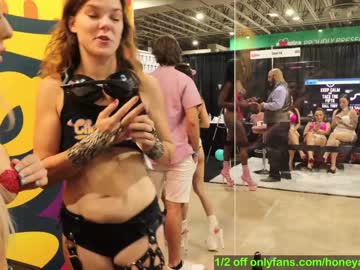 couple cam all day honeyand_thebear image #82605