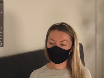 girl cam all day blondehottiekerry image #4147533