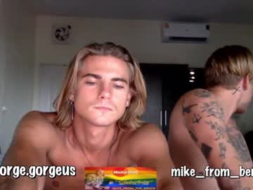 man cam all day guys_from_the_bench image #4130630