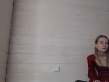 girl cam all day princess__aurora image #3696102