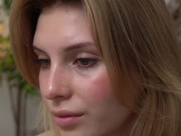 girl cam all day refined_style image #7887480
