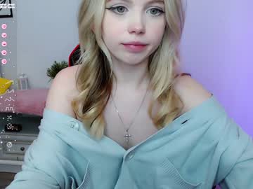 girl cam all day small_blondee image #3840904