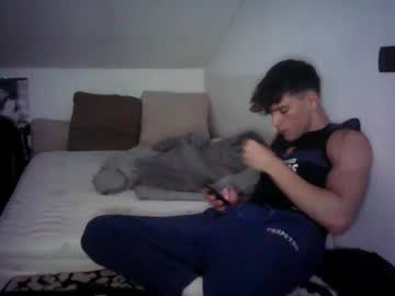 man cam all day giovyyx image #8847812