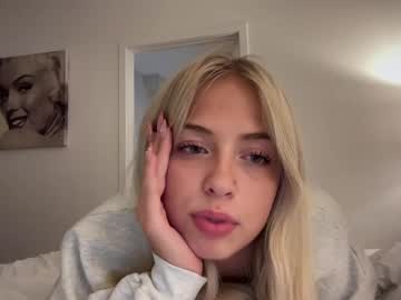 girl cam all day kittynoirx image #7966717