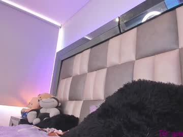 girl cam all day giselle_js image #7523997