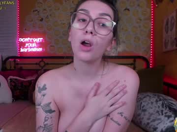 girl cam all day daydreamur_gurl image #1032978