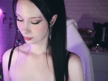 girl cam all day uindi image #5926116