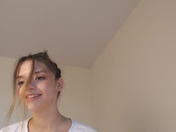 girl cam all day lesi_moon image #4994279