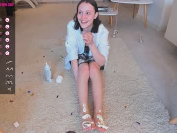 girl cam all day megancooks image #3996772