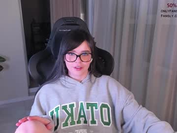 girl cam all day aavee image #5774752
