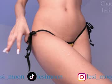 girl cam all day lesi_moon image #6231742