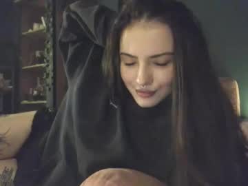 girl cam all day bmwm5f90 image #8839330